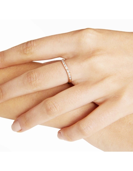 Anello wave Essentials in oro con diamanti bianchi