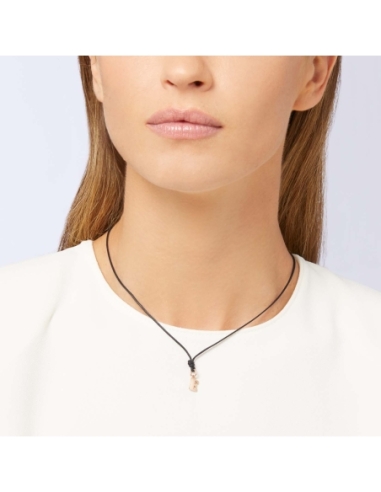 Ciondolo lettera "E" in oro rosa