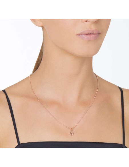 Ciondolo lettera "Q" in oro rosa