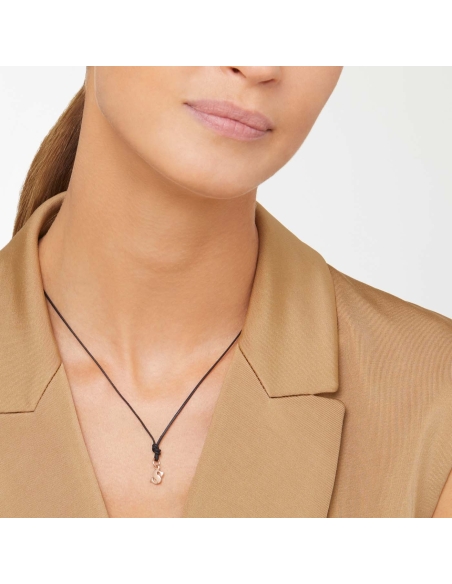 Ciondolo lettera "S" in oro rosa