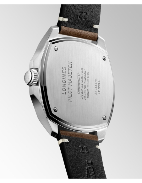 Longines Pilot Majetek